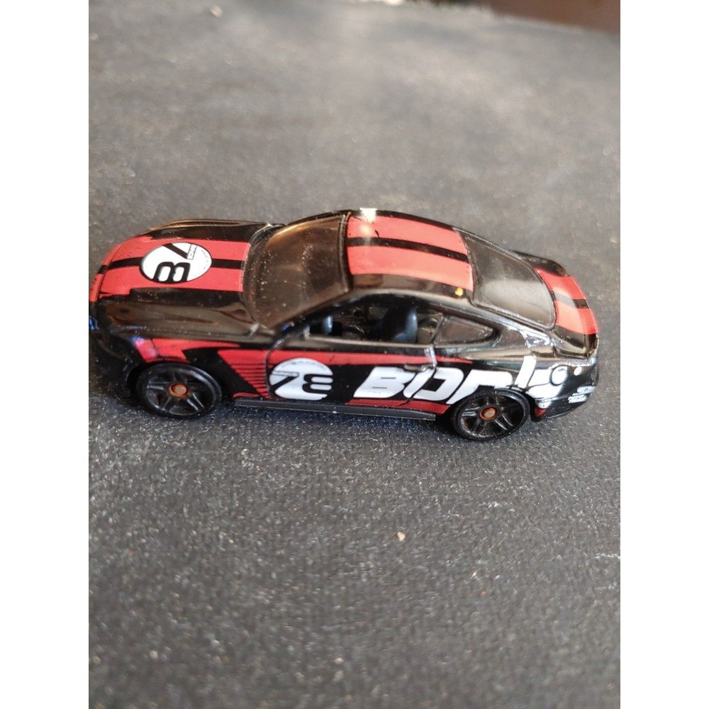 LOOSE 2020 HOT WHEELS 1:64 BLACK 2018 FORD MUSTANG GT REAL RIDERS